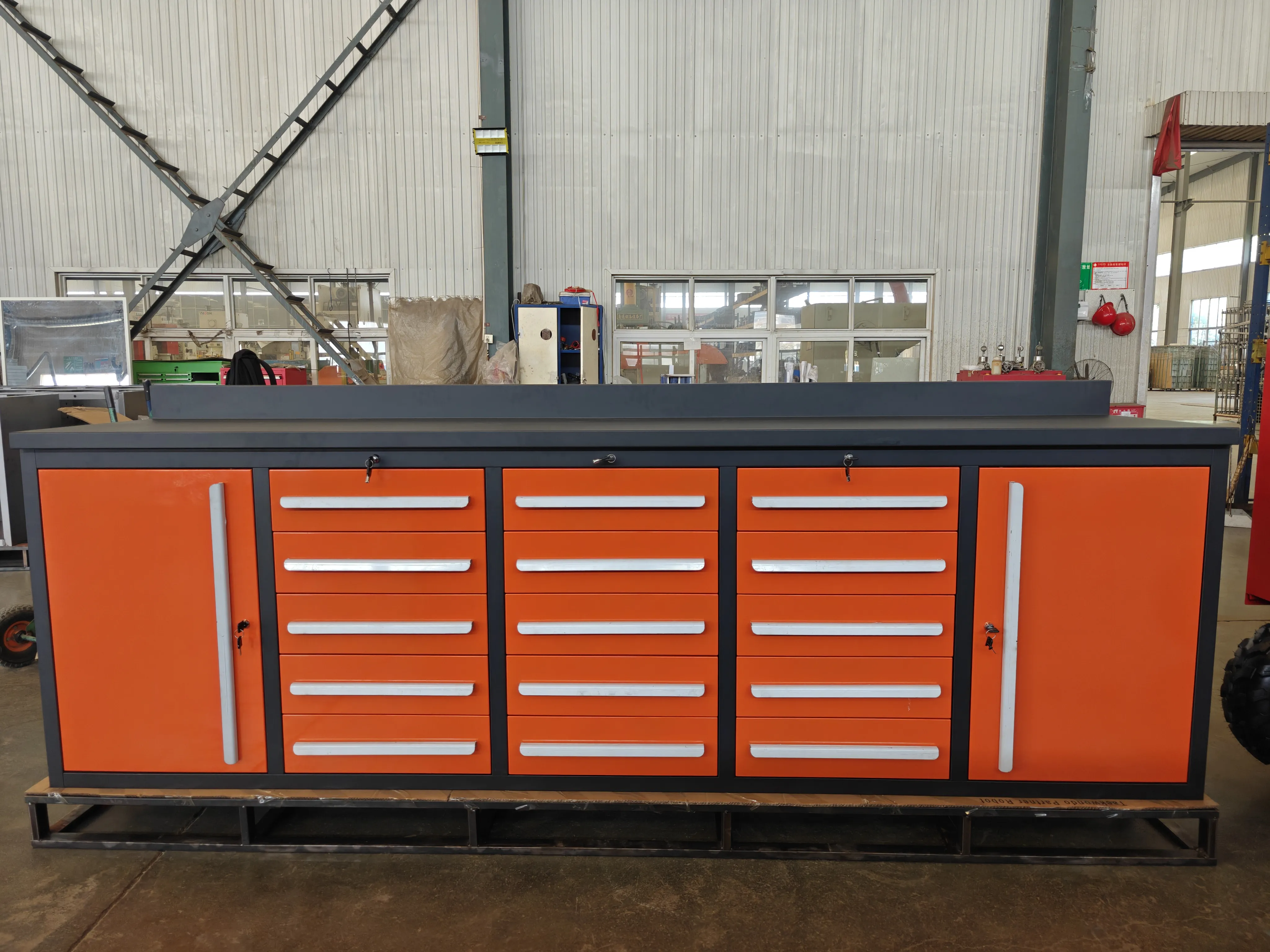 Narıncı Tool Workbench xüsusiyyətləri nədir?