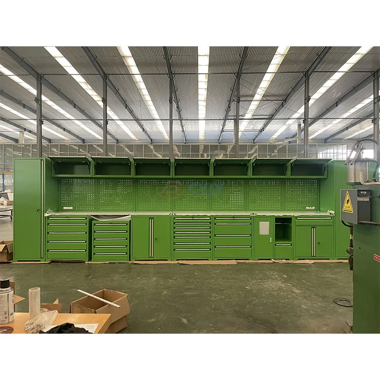 Xüsusi çoxfunksiyalı qaraj şkafları